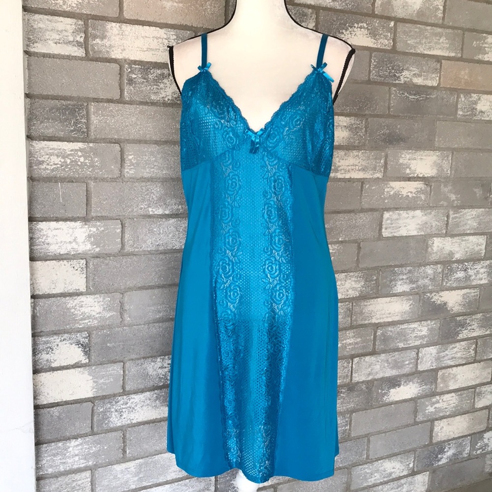 Delta Burke nightie size 1XL